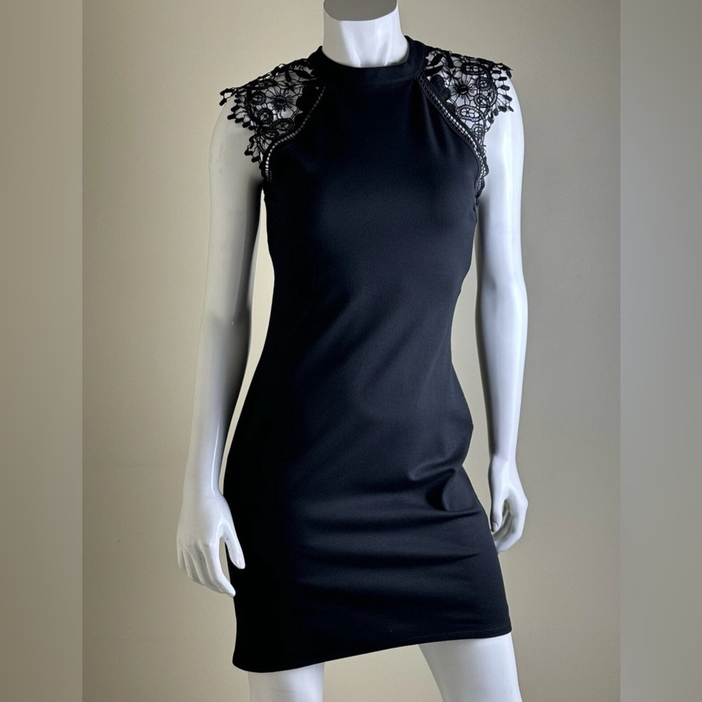 🕸️ Little Black Lace Sleeved Cocktail Dress
